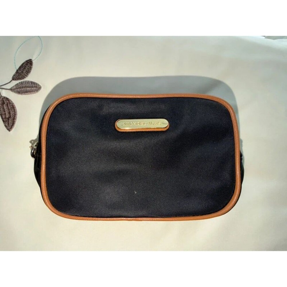 Michael Kors Nylon Cosmetic Pouch Wristlet Black Tan Trim – AI-1301
